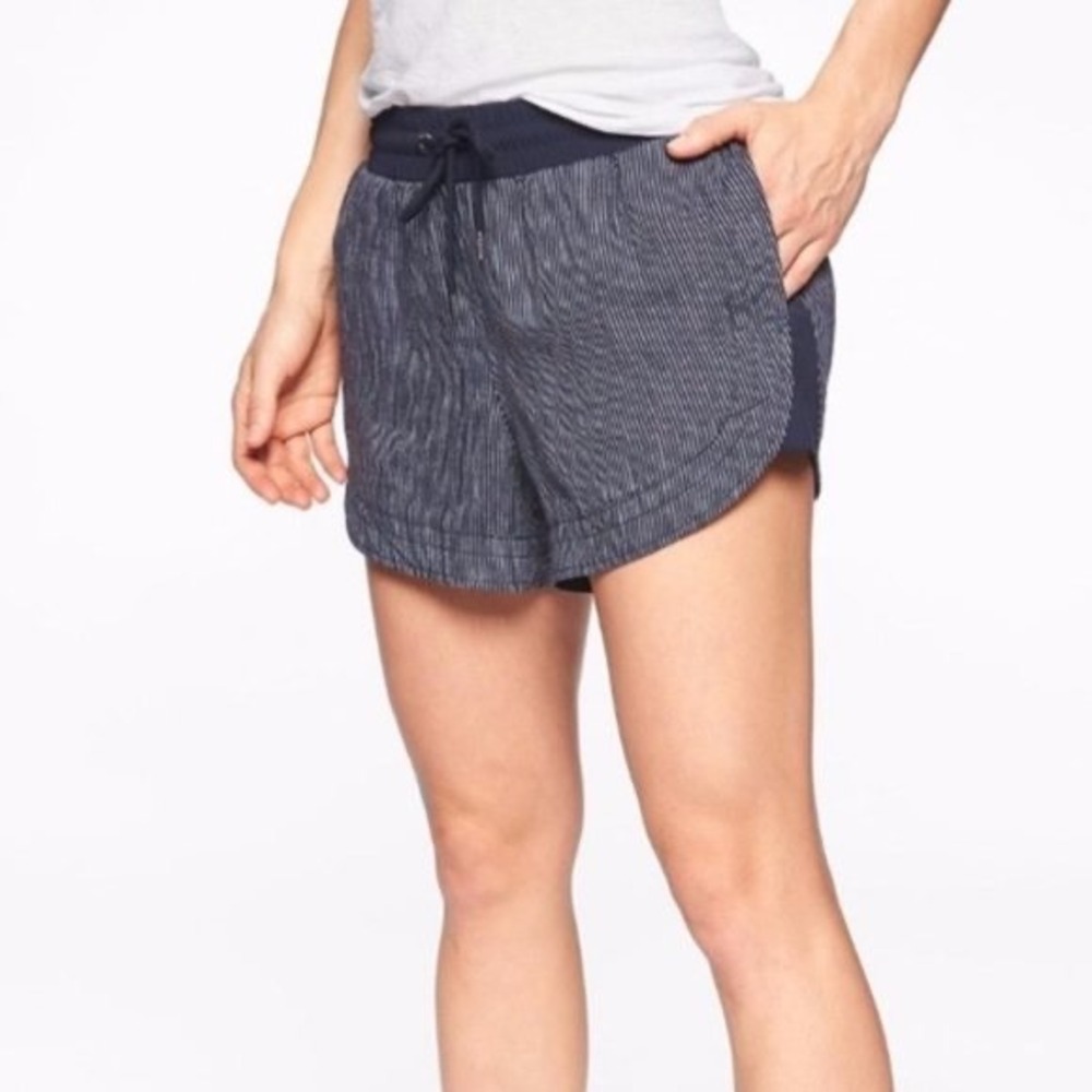 Athleta Navy White Pinstripe Linen Shorts Womens 2 Drawstring Dolphin Hem Pocket